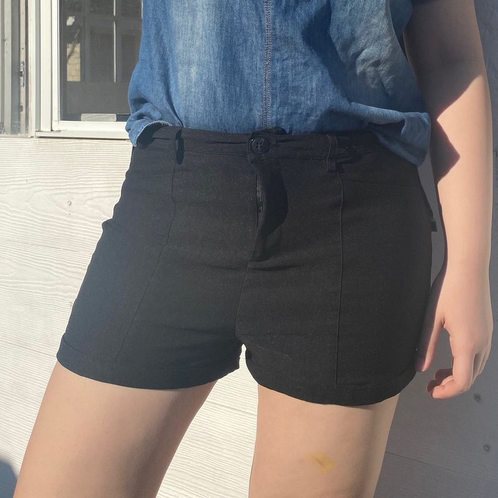 Slim Fit Short